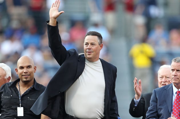 Maddux to Toss 1st Pitch for Rangers' Opener