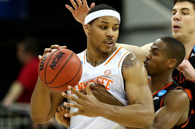 Six Reasons the Vols Are Rolling Through the NCAA Tournament