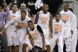 Men's College Basketball: Playing on the Edge Works for Tennessee