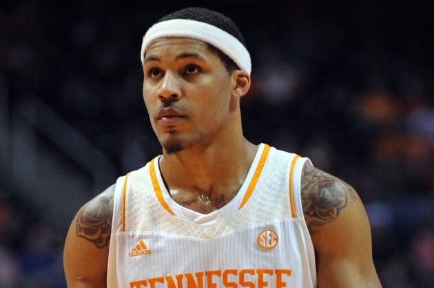Michigan Sees Key as Containing Tennessee's Stokes
