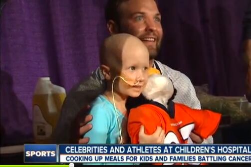 Wes Welker Autographs Girl's Head in Support of Her Cancer Battle