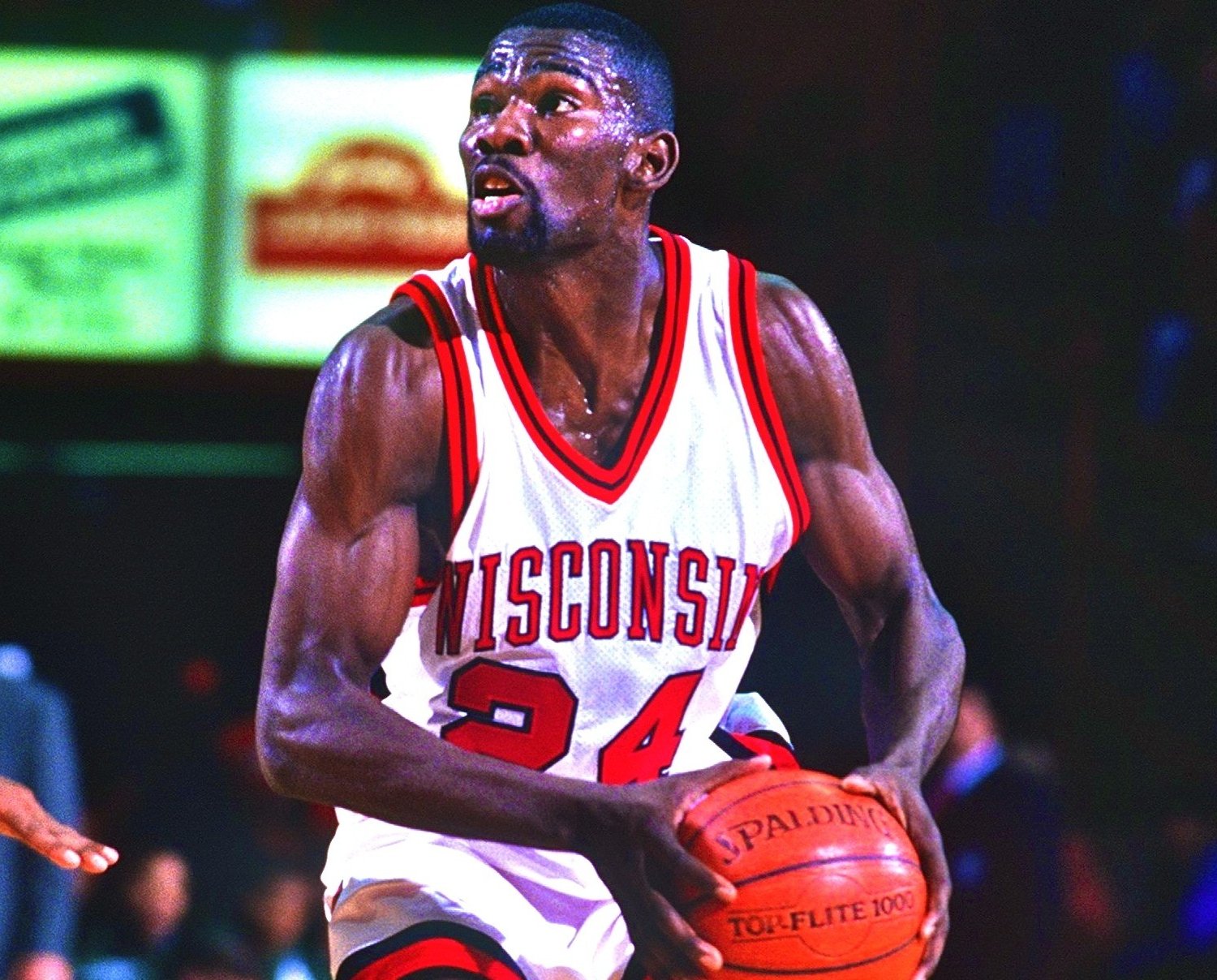 Wisconsin Legend Michael Finley Offering Students Free Drinks at Final Four | Bleacher ...1500 x 1208