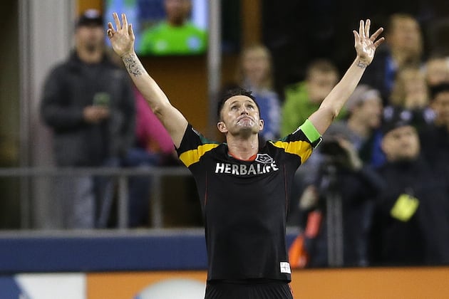 Galaxy Rout Chivas in One-Sided Super Clasico