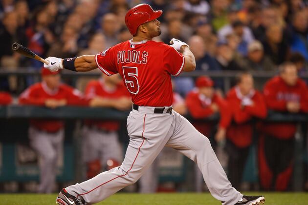 Pujols Homer, Pitching Leads Angels Past M's 2-0