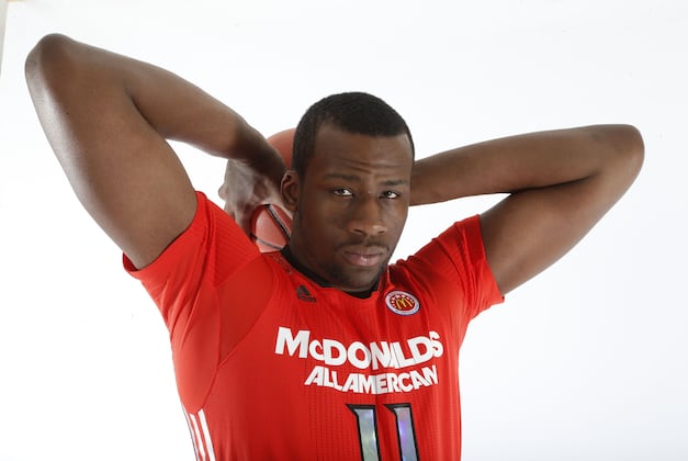 KU Basketball Notebook: Signees Alexander, Oubre Add to Awards
