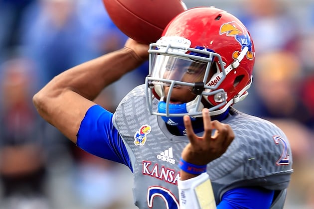 Montell Cozart Rallies Starters to Victory in KU Spring Game