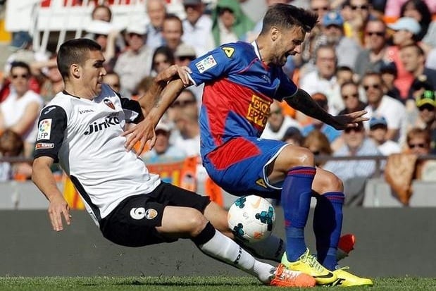 Parejo Strike Claims Valencia the Points