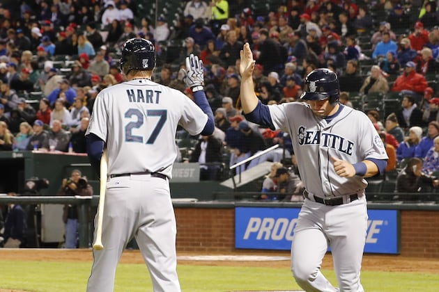 Mariners Add Run on Replay, Beat Rangers 7-1