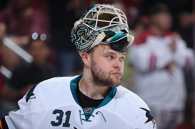Sharks Notebook: McLellan Not Ready to Announce Starting Goalie