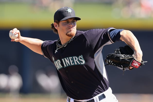 Mariners Recall RHP Beavan; Option RHP Luetge