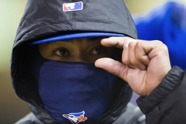 Blue Jays Battle Bitter Cold Against Minnesota Twins