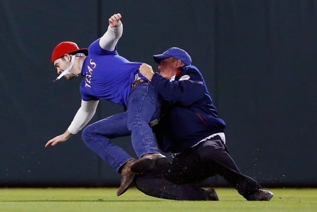 Fan Runs onto Field; M's OF Not Amused