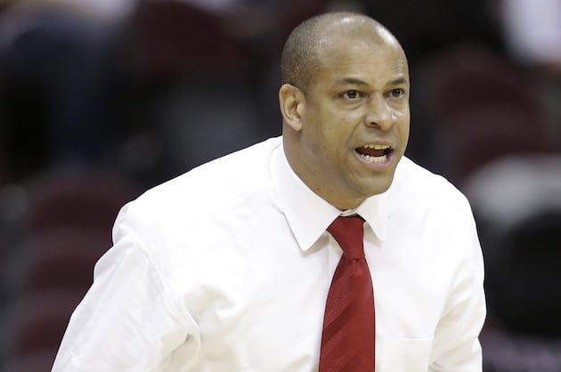 NIU Men's Basketball Coach Mark Montgomery Extended Through 2018