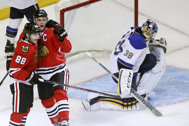 Blackhawks Blank Blues 2-0 in Game 3