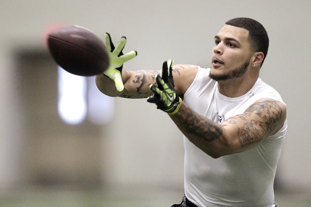 Mike Evans Visiting Bills on Tuesday