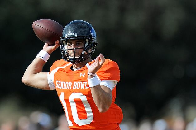 Jets Add Jimmy Garoppolo, Two Tight Ends to Visit List