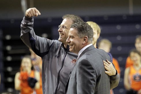 Malzahn Selling Auburn Basketball to Recruits with Bruce Pearl on Sideline