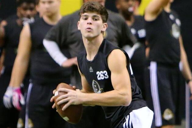 Illini Have Eye on Kentucky QB