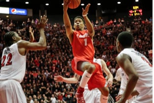 Former New Mexico Guard Cleveland Thomas Transfers to Hartford