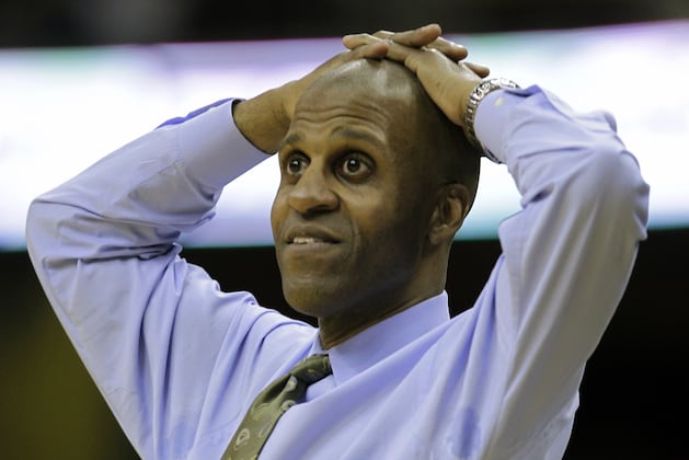 Alabama Hires Ex-Buffalo Coach Reggie Witherspoon