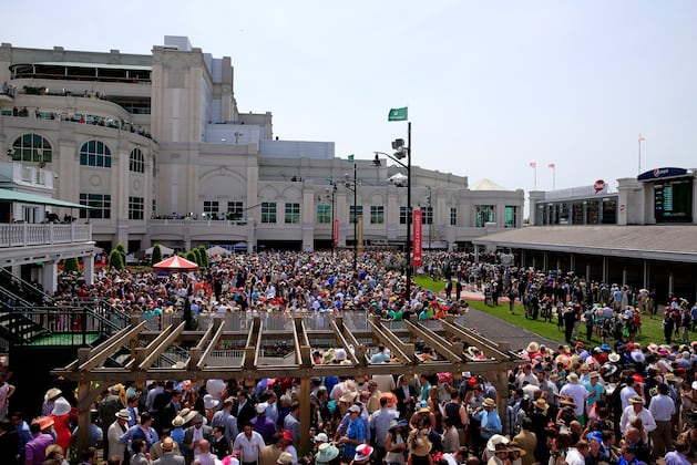 “C-A-R-D-S” Chant Erupts at the Kentucky Derby, Wildcats' Fans Fire Back
