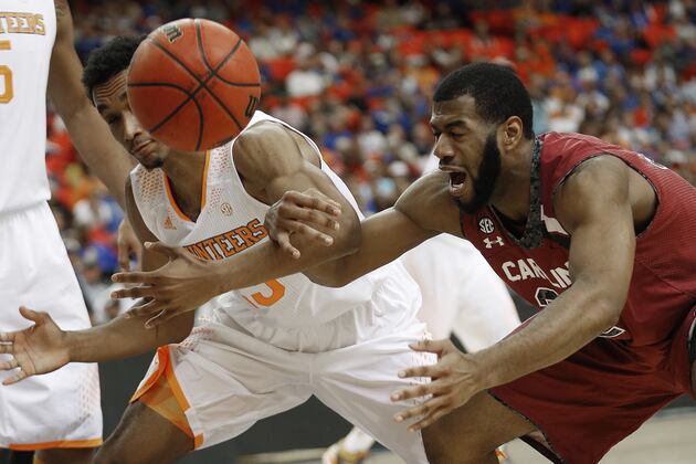 Report: Desmond Ringer on the Move from South Carolina to Mercer