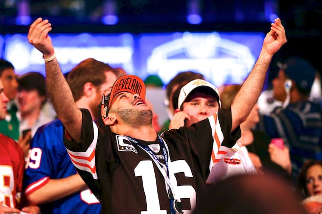 Cleveland Browns Fans Celebrate Johnny Manziel Pick Like There Is No Tomorrow