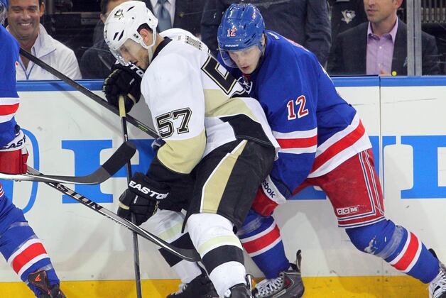 Watch: Goc, Kreider Combine for Odd Sequence