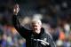 HULL, ENGLAND - MAY 11: Steve Bruce, manager of Hull City acknowledges the fans after the Barclays Premier League match between Hull City and Everton at KC Stadium on May 11, 2014 in Hull, England. (Photo by Jan Kruger/Getty Images)