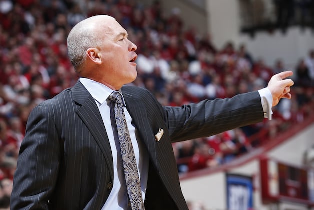 Donahue Makes Early Call