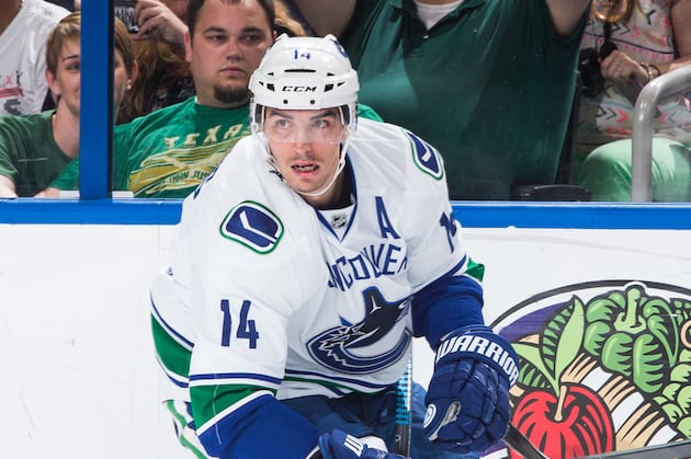 Burrows Injured by Knee-on-Knee Hit at Worlds