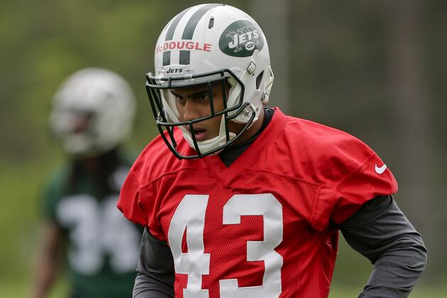 Third Pick Gives Jets an Unofficial Coach