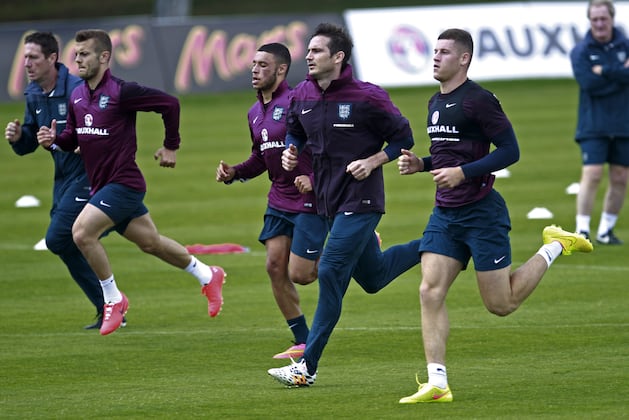 England Players Train in New World Cup Boots 