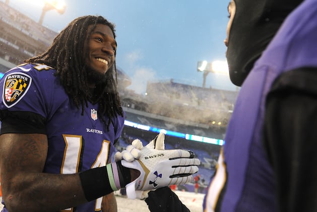 Matt Elam, Marlon Brown Take Part in Charity Kickball Game