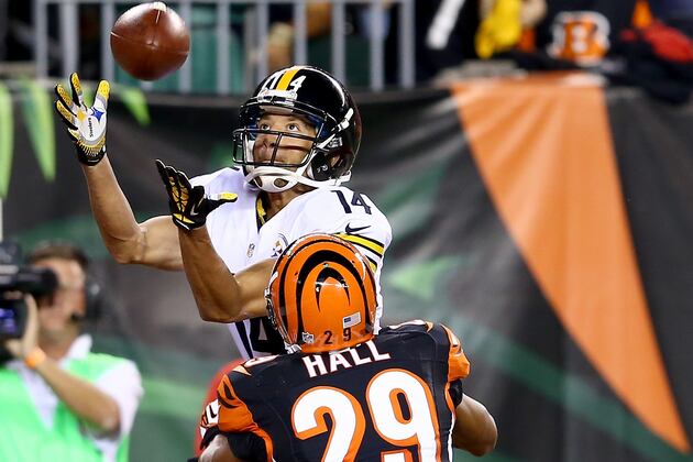 Derek Moye Hoping to Use Height in a More Productive Way