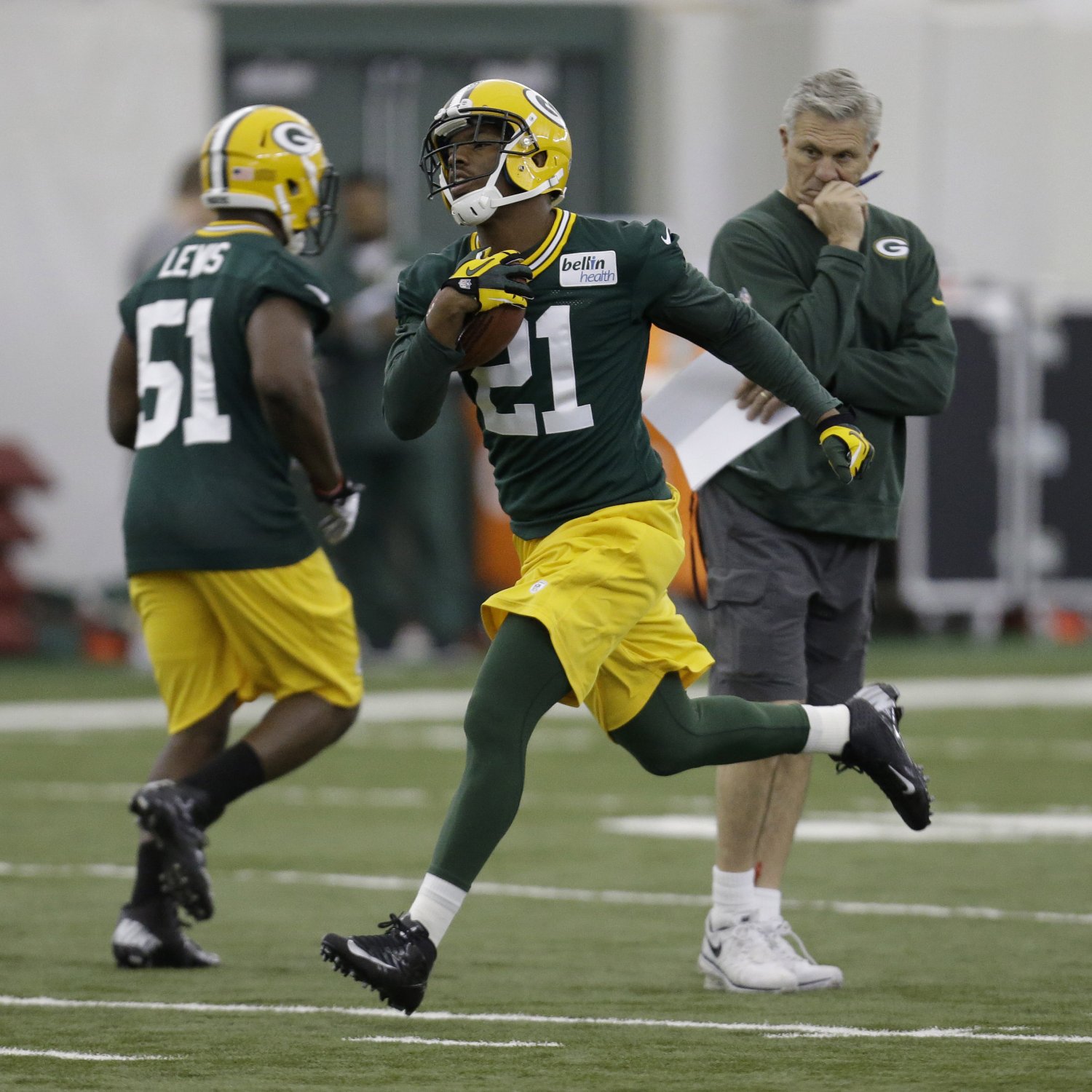 Packers take ball-hawking CB in Bleacher Report’s new mock draft packer bleacher report