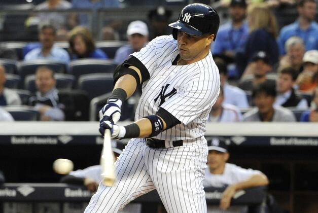 Mariners Top Sloppy Yanks, 10-2