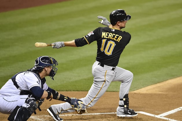 Pirates Get 16 Hits in 10-3 Romp over Padres