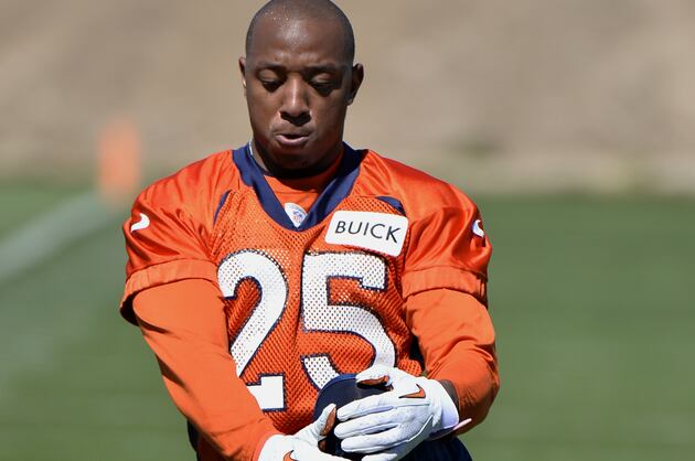 Broncos' Von Miller, Chris Harris Making Progress on ACL Injuries