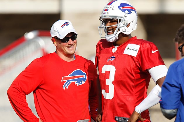 Hackett Sees Bills Making Progress on Offense