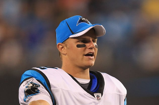 Bears add Clausen to corps of backup QBs