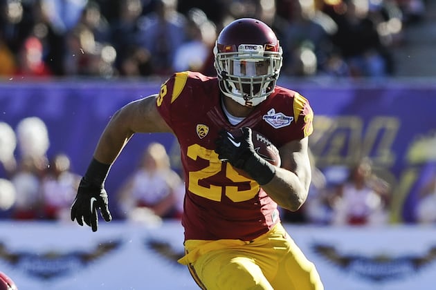 Michigan Lands 'Adrian Peterson Body Type' Transfer Ty Isaac from USC
