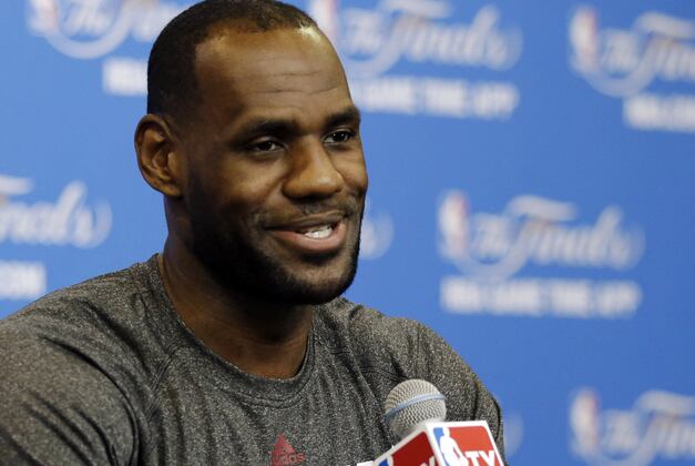 LeBron on Cramps: 'I'm Doing a Lot Better'