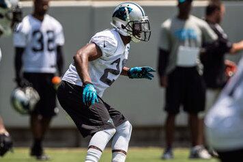 Veteran CB Cason Fits Right in
