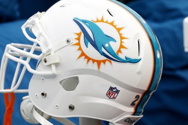 Miami Dolphins Sign 6-Foot-3 Receiver Gerald Ford