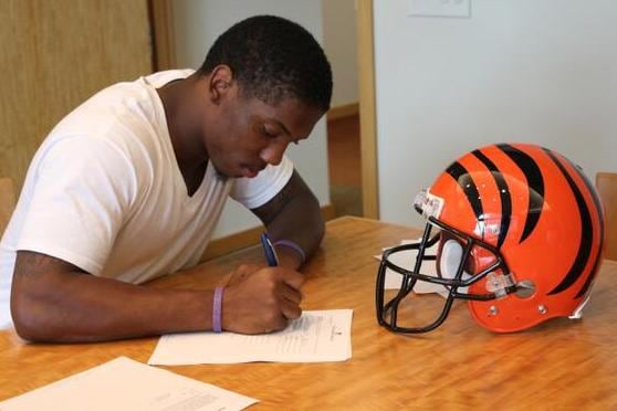 Dennard Signs After Encouraging Debut