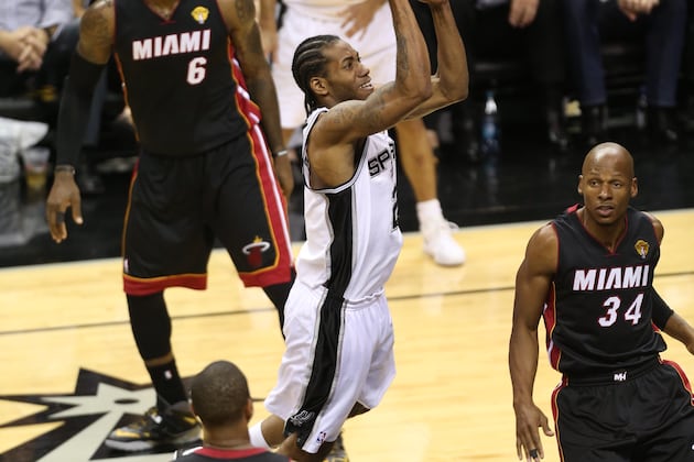 Video: Diaw & Leonard Connect for Alley-Oop