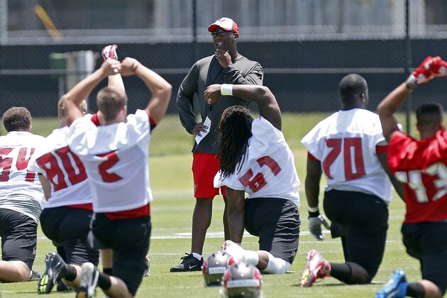 Smith's History of Winning Wins over Bucs, Fans