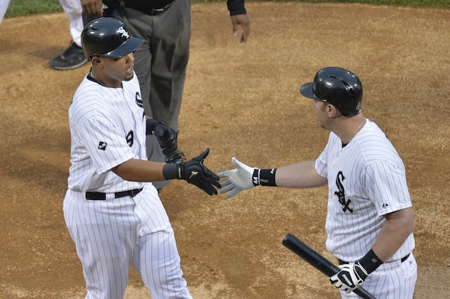 Abreu, Dunn Homer to Lead WSox Past Giants 7-6