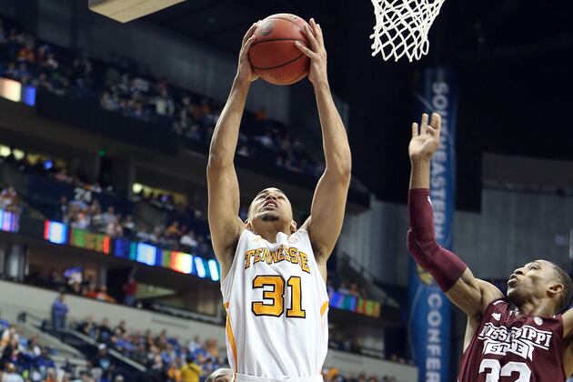 Hampton Adds Tennessee Graduate Transfer Quinton Chievous
